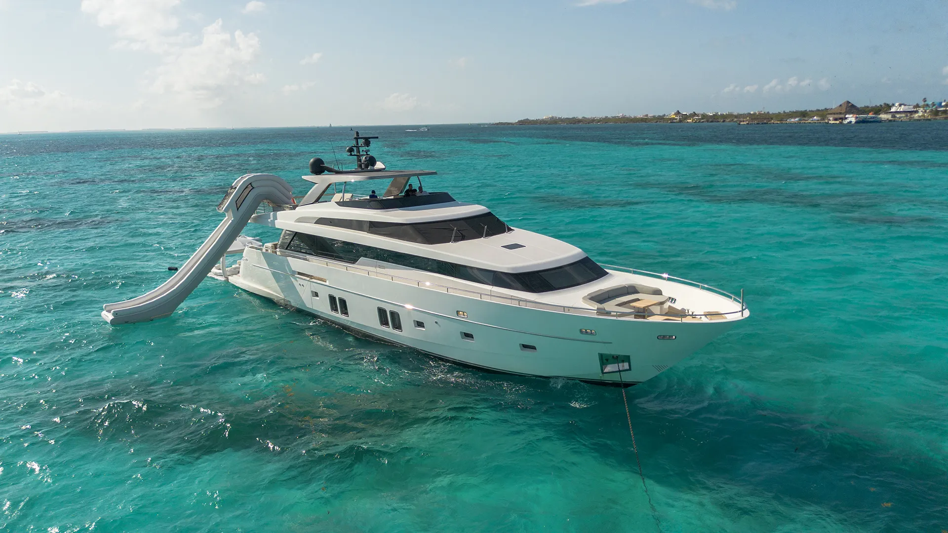 San Lorenzo 100 Megayacht